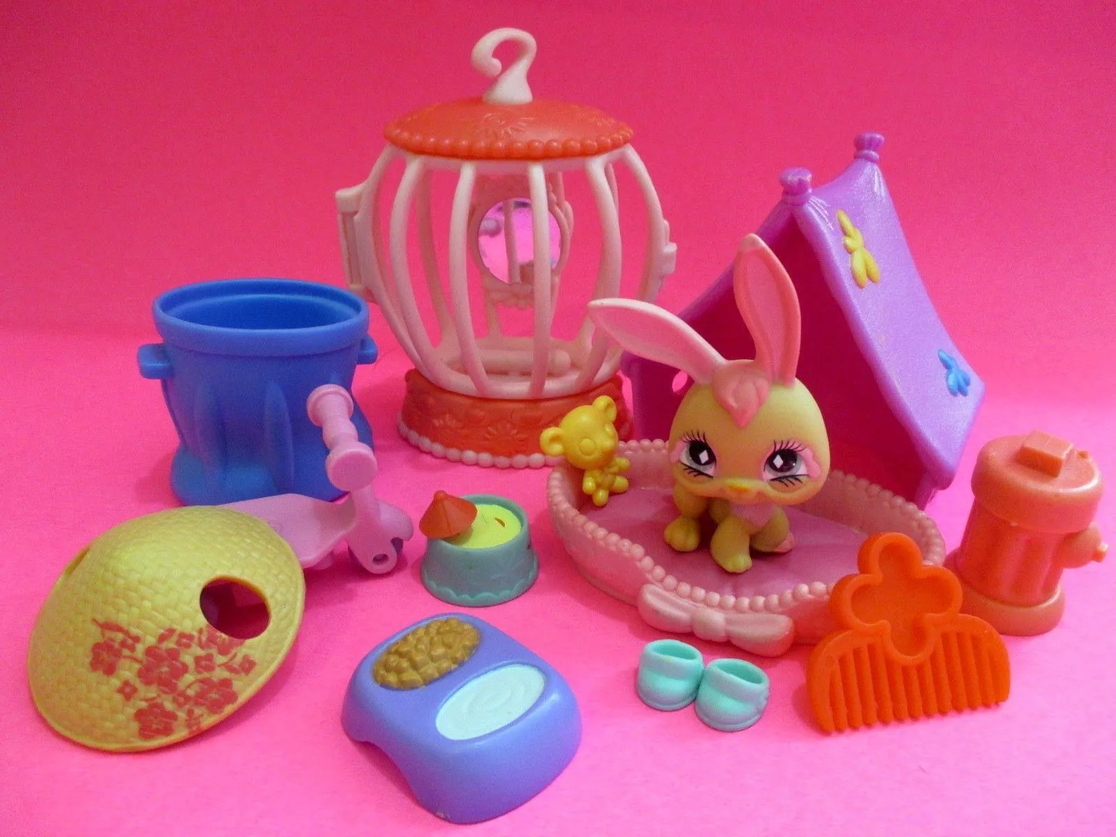 Littlest Pet Shop Lot 8 RANDOM Accessories Grocery, Baskets  1 SURPRISE LPS PET