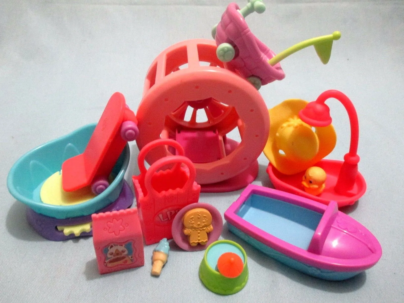 Littlest Pet Shop Lot 8 RANDOM Accessories Grocery, Baskets  1 SURPRISE LPS PET