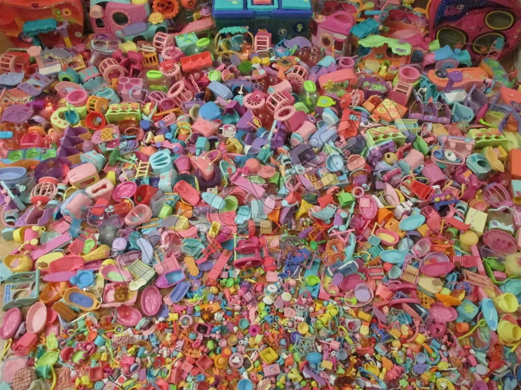 Littlest Pet Shop Lot 8 RANDOM Accessories Grocery, Baskets  1 SURPRISE LPS PET
